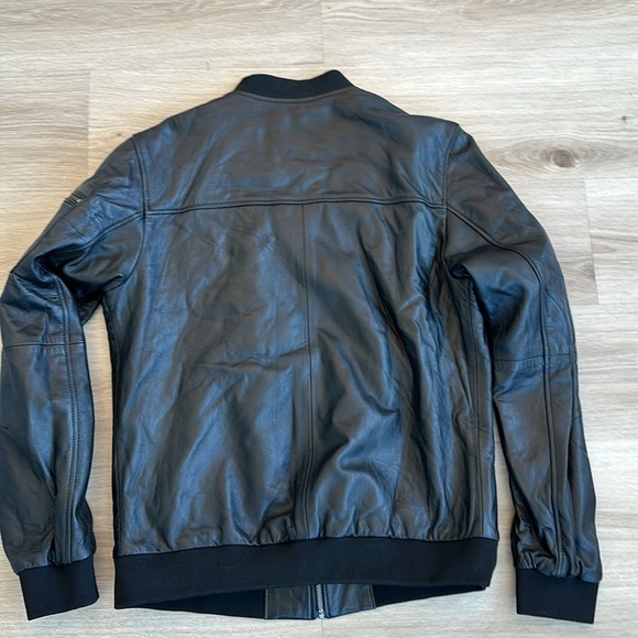 LEATHER BOMBER JACKET - BLACK
Ron Tomson men’s large - Picture 11 of 11
